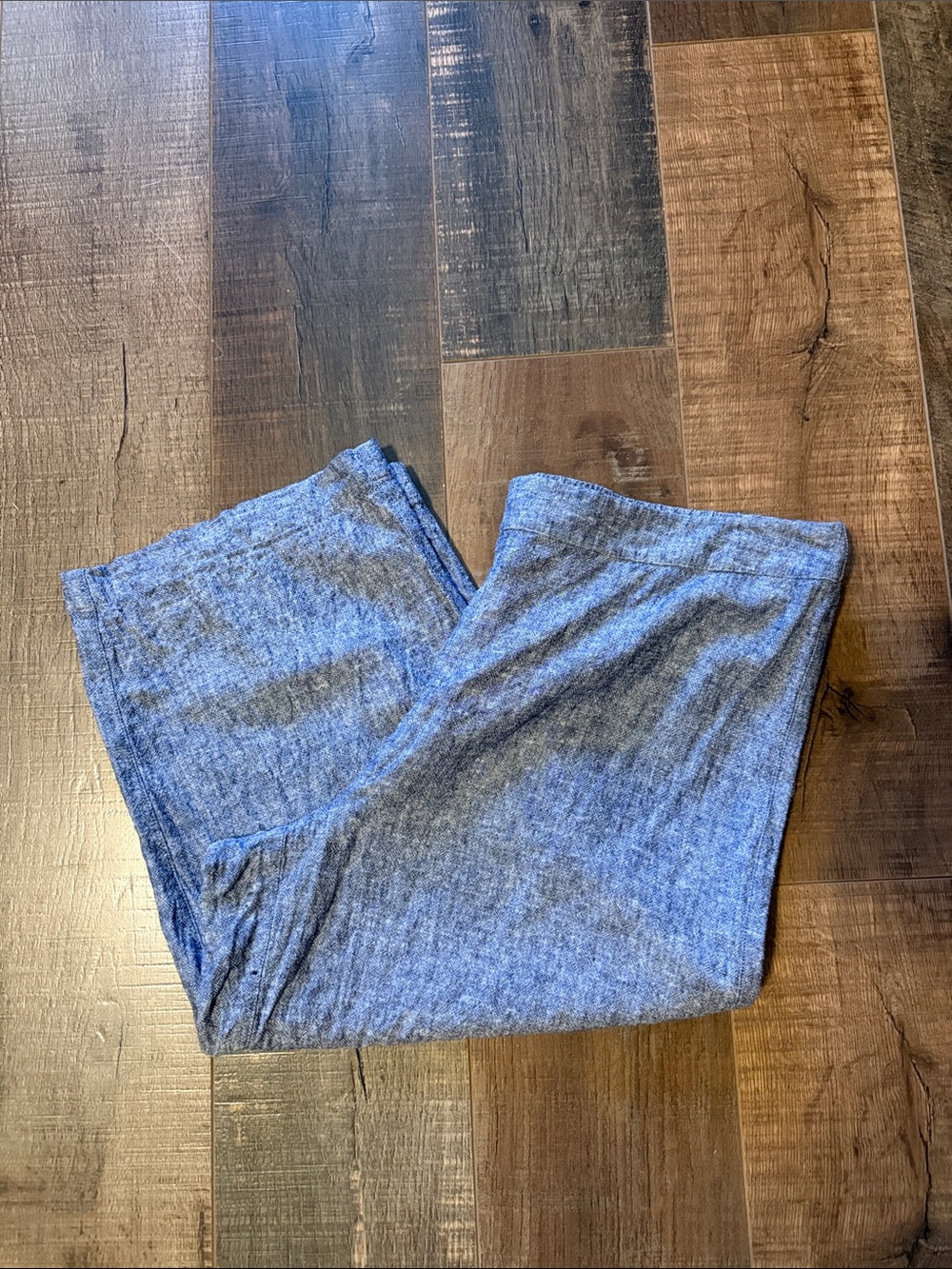 Chico's Blue Heathered Knit Capris